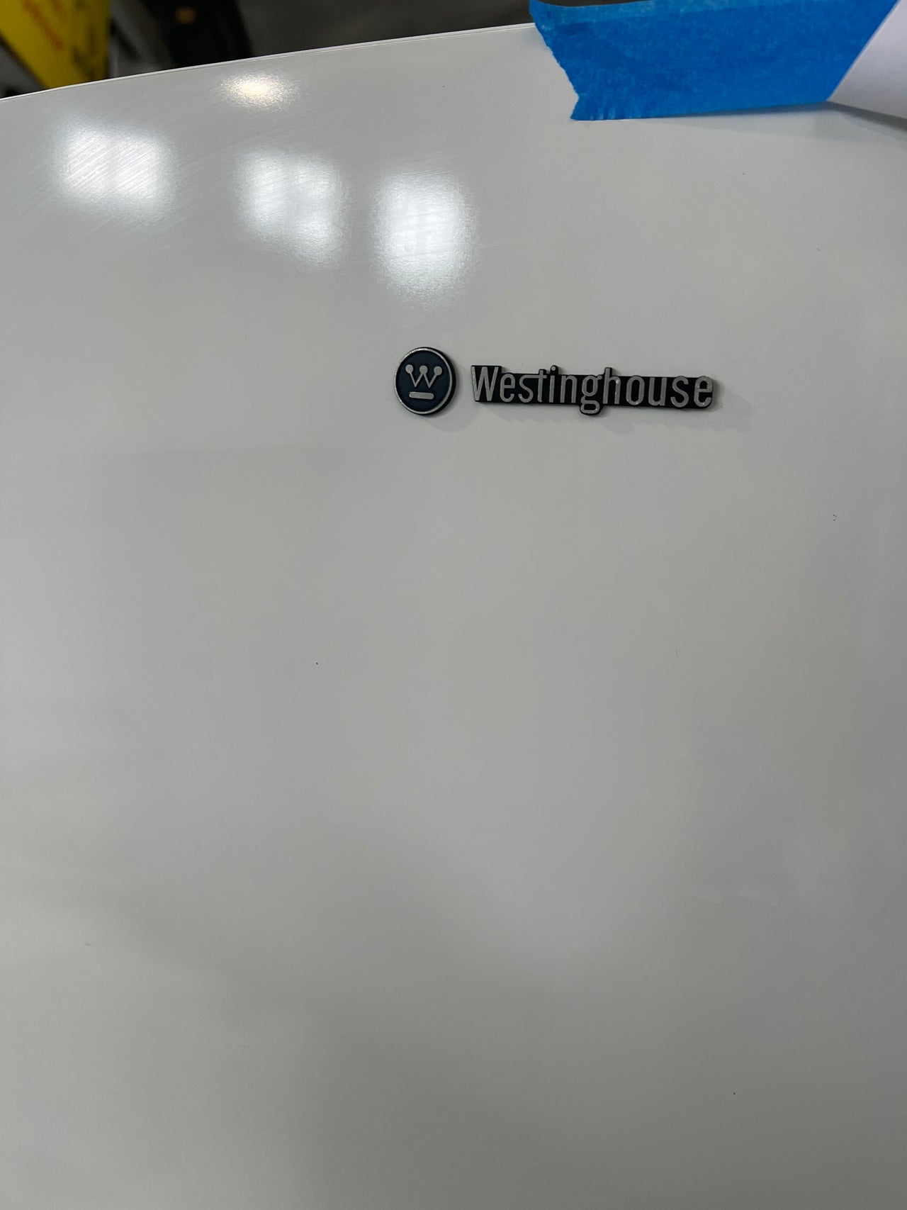 Second hand WESTINGHOUSE 225L WHITE TOP MOUNT REFRIGERATOR  Model: WTB2500WH - Second Hand Appliances Geebung