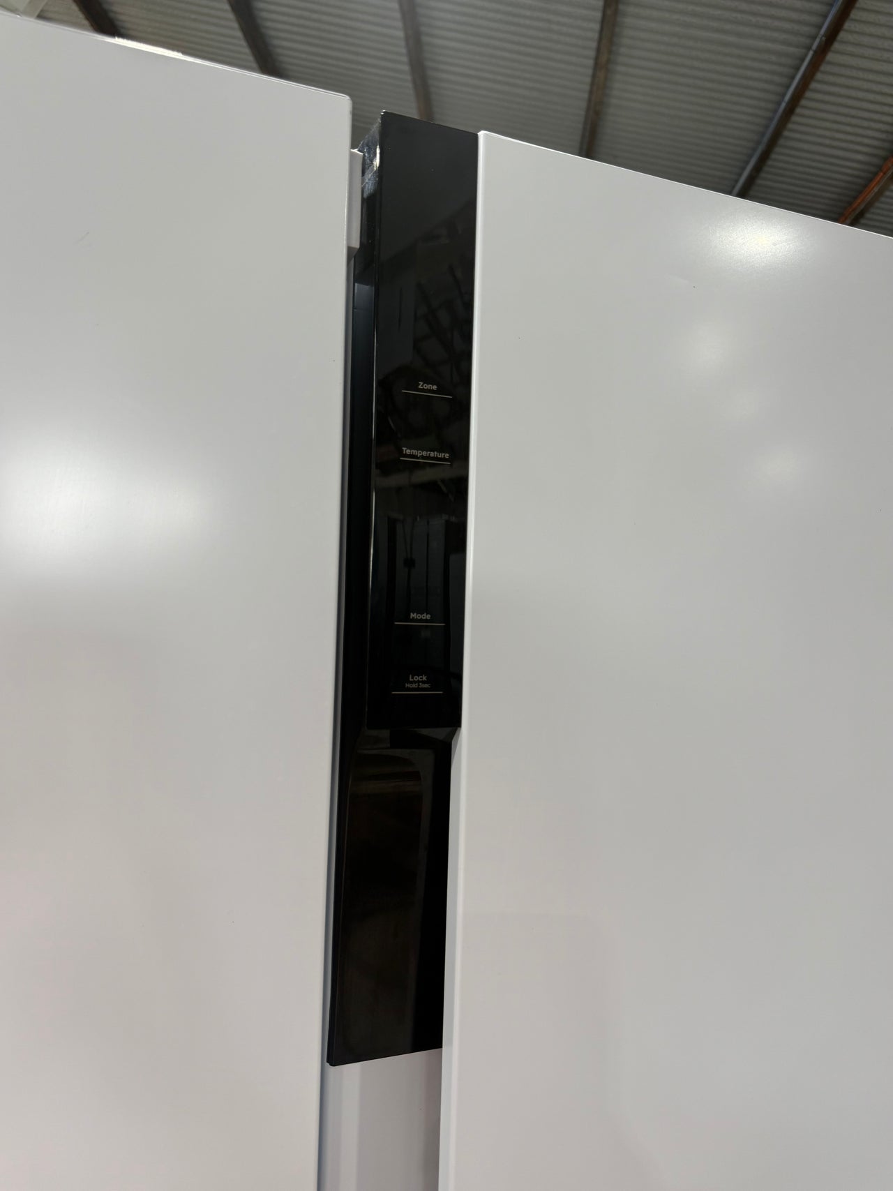 Second hand Westinghouse 624L Side-by-Side Fridge – WSE6200WB - Second Hand Appliances Geebung