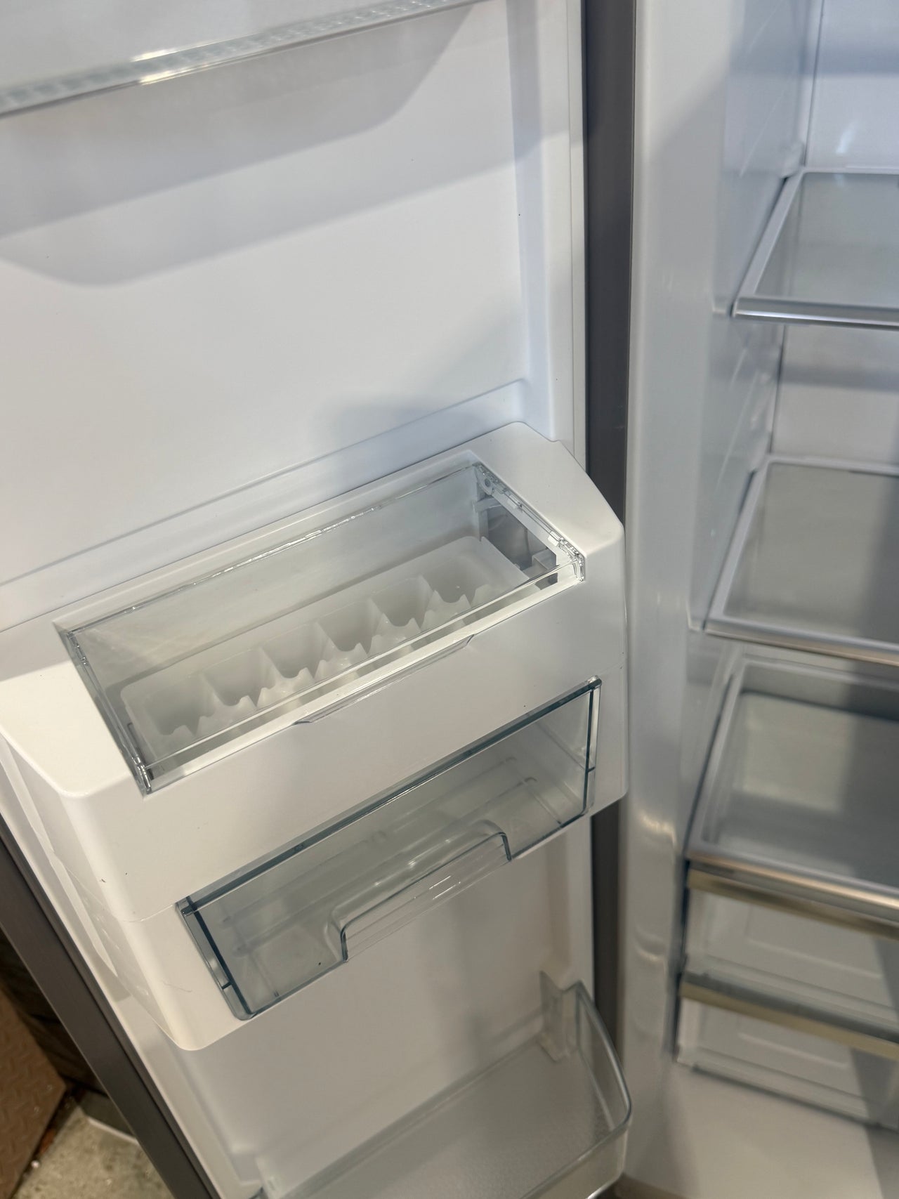 Second hand Westinghouse 624L Side by Side Refrigerator – Stainless Steel WSE6630SA - Second Hand Appliances Geebung