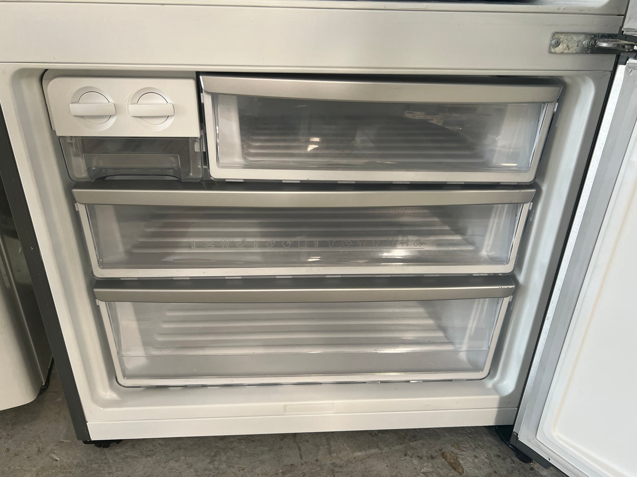 Second hand Westinghouse WBE5314SA 536L Stainless Steel Bottom Mount Fridge - Second Hand Appliances Geebung