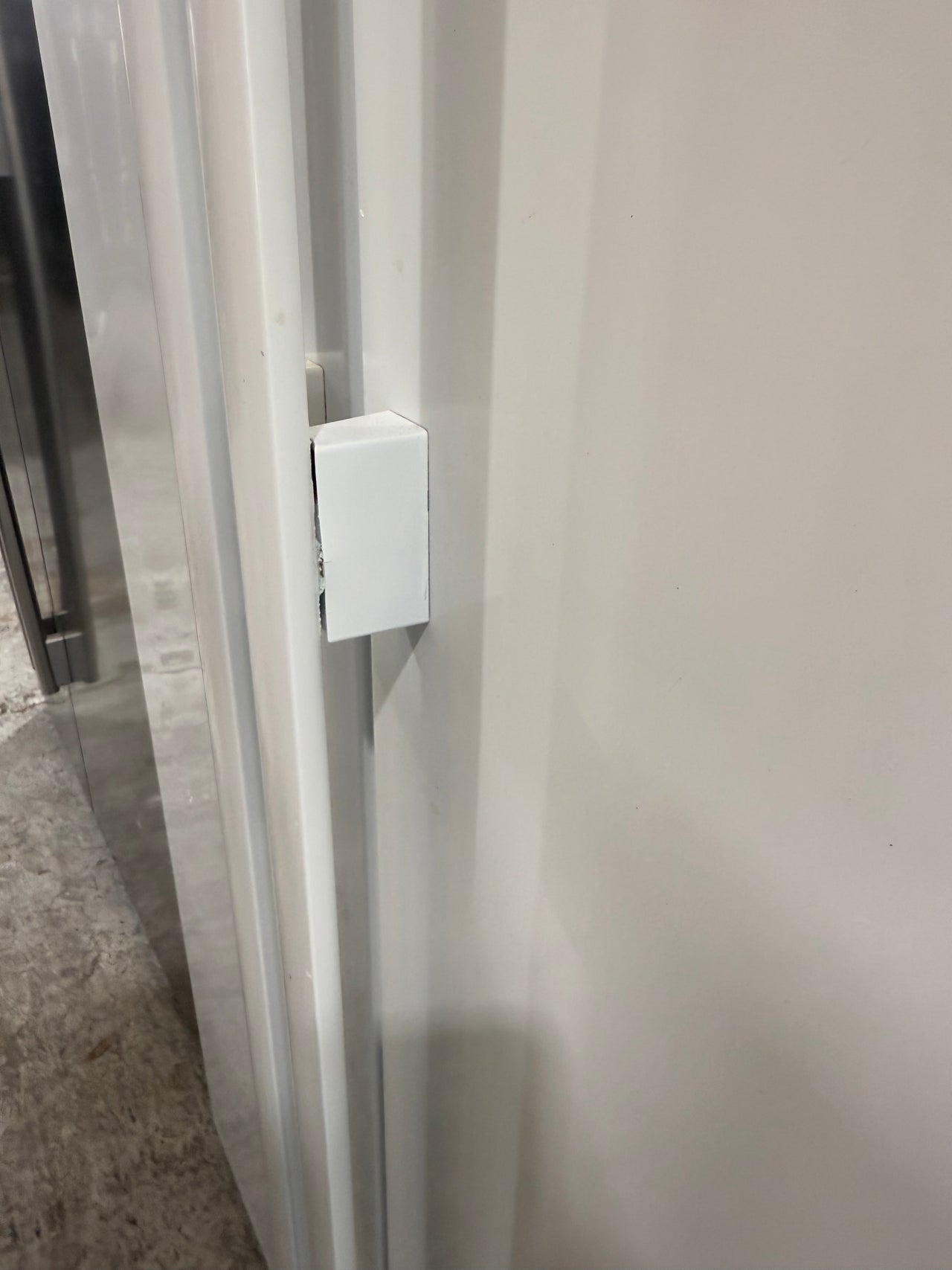 Second hand Westinghouse WSE6100WA 610-liter side-by-side refrigerator-freezer - Second Hand Appliances Geebung