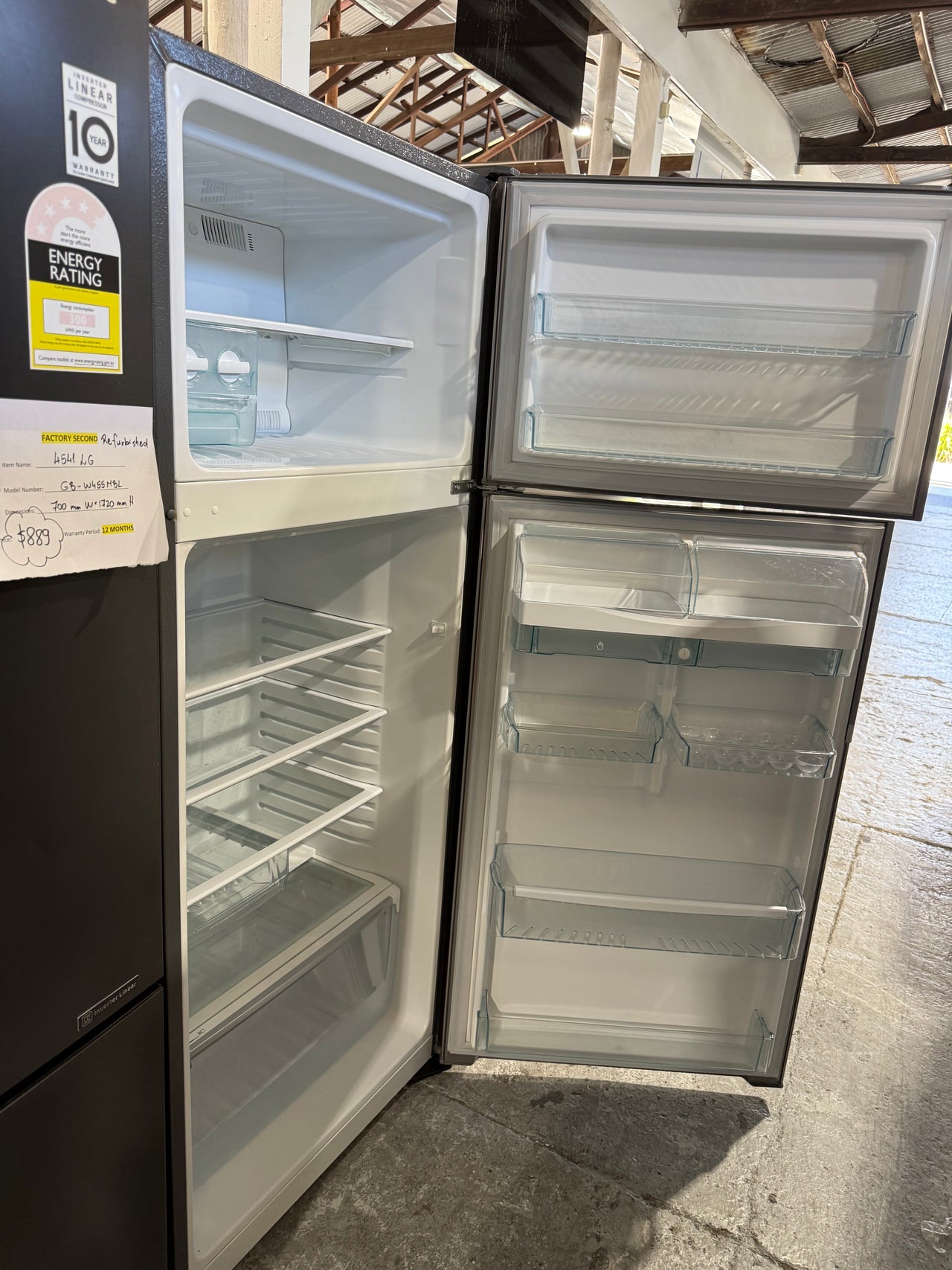 Second hand Westinghouse WTM3900SB 390-liter top-mount refrigerator - Second Hand Appliances Geebung