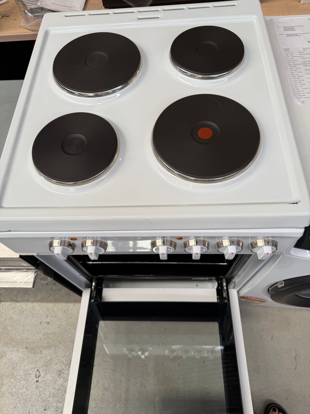 Transportation damaged 54cm 300 Series Freestanding Cooker Solid Hotplate HOR54S5CW1 - Second Hand Appliances Geebung