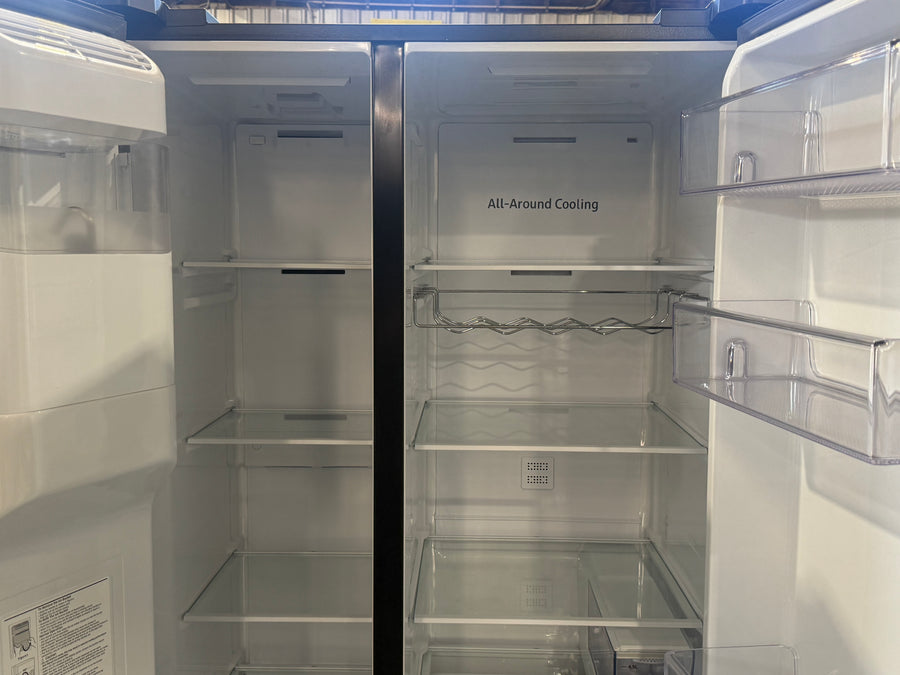 Transportation damaged 635l Samsung side by side with non plumbed ice and water dispenser SRS673DMB - Second Hand Appliances Geebung