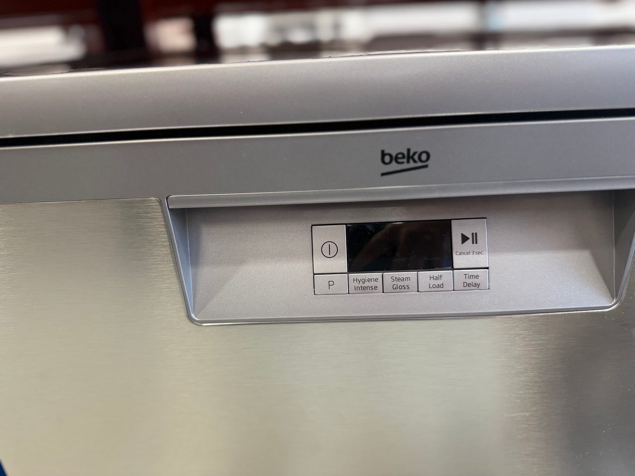 Transportation damaged Beko BDFB1410X 14-Place Freestanding Dishwasher (Stainless Steel) - Second Hand Appliances Geebung