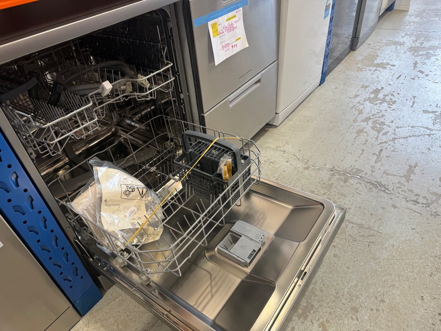 Transportation damaged Beko BDFB1410X 14-Place Freestanding Dishwasher (Stainless Steel) - Second Hand Appliances Geebung