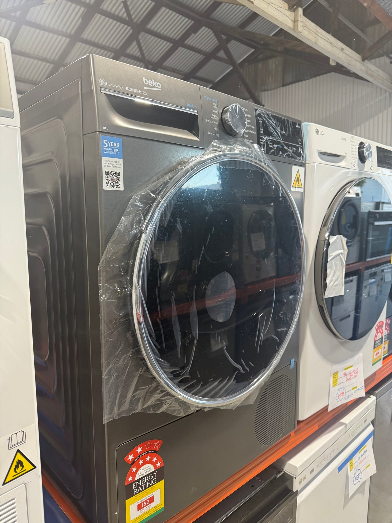 Transportation damaged Beko BDPB904HG 9kg Hybrid Heat Pump Dryer - Second Hand Appliances Geebung
