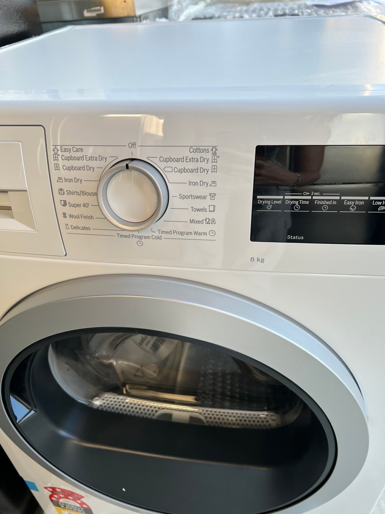 Transportation damaged Bosch 8kg Heat Pump Dryer WTR85T00AU - Second Hand Appliances Geebung