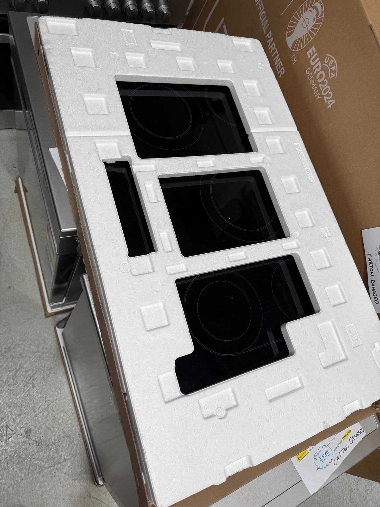 Transportation damaged Bosch PKM875DP1A 80cm Electric Ceramic Cooktop – Modern Design with Advanced Cooking Control - Second Hand Appliances Geebung