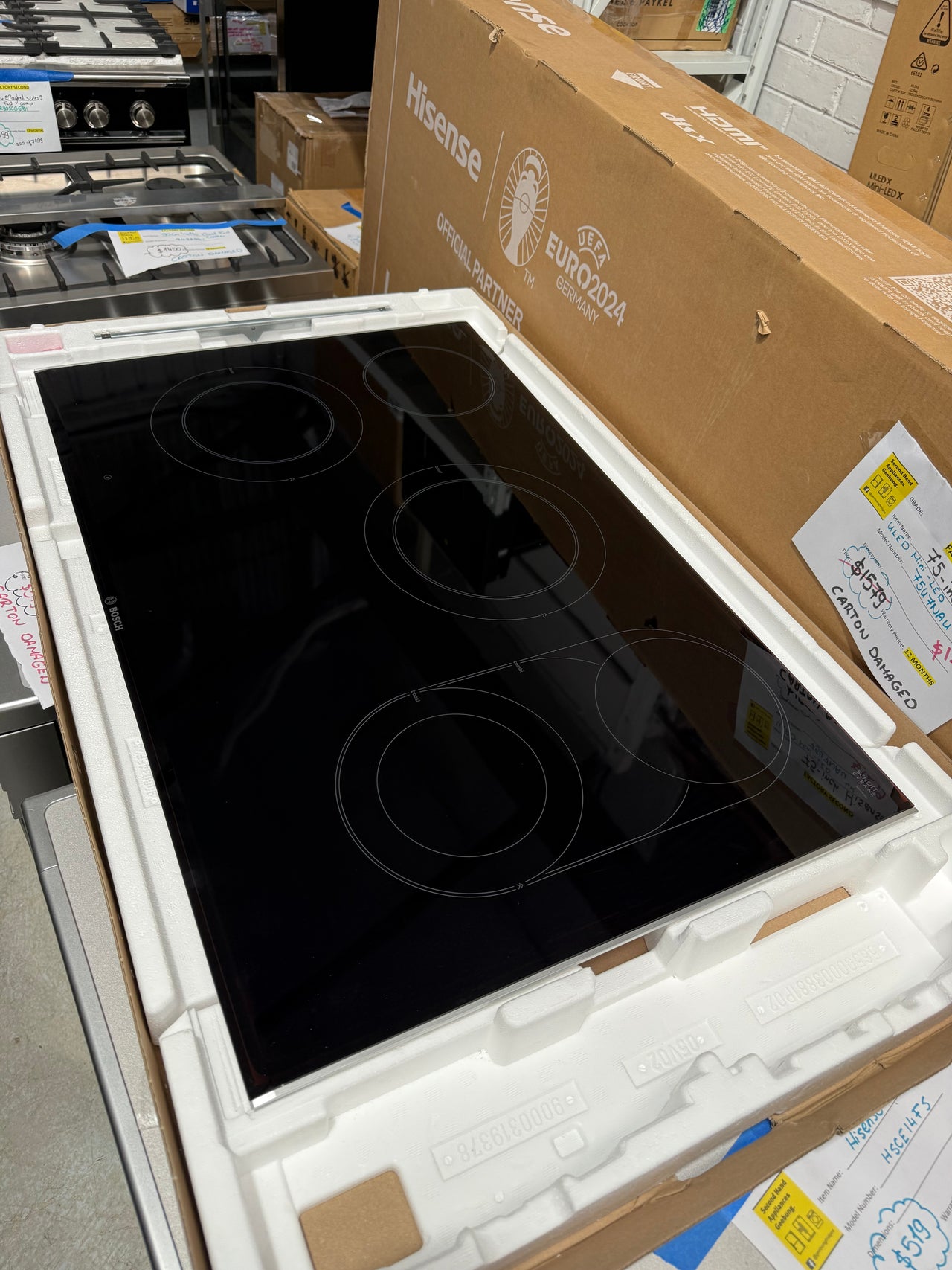 Transportation damaged Bosch PKM875DP1A 80cm Electric Ceramic Cooktop – Modern Design with Advanced Cooking Control - Second Hand Appliances Geebung