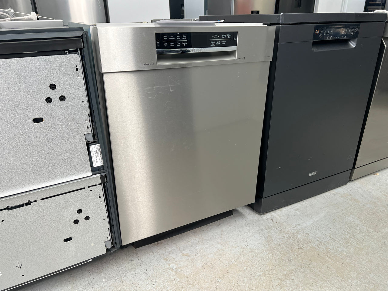 Transportation damaged Bosch Serie 8 Built Under Dishwasher SMU8EDS01A - Second Hand Appliances Geebung