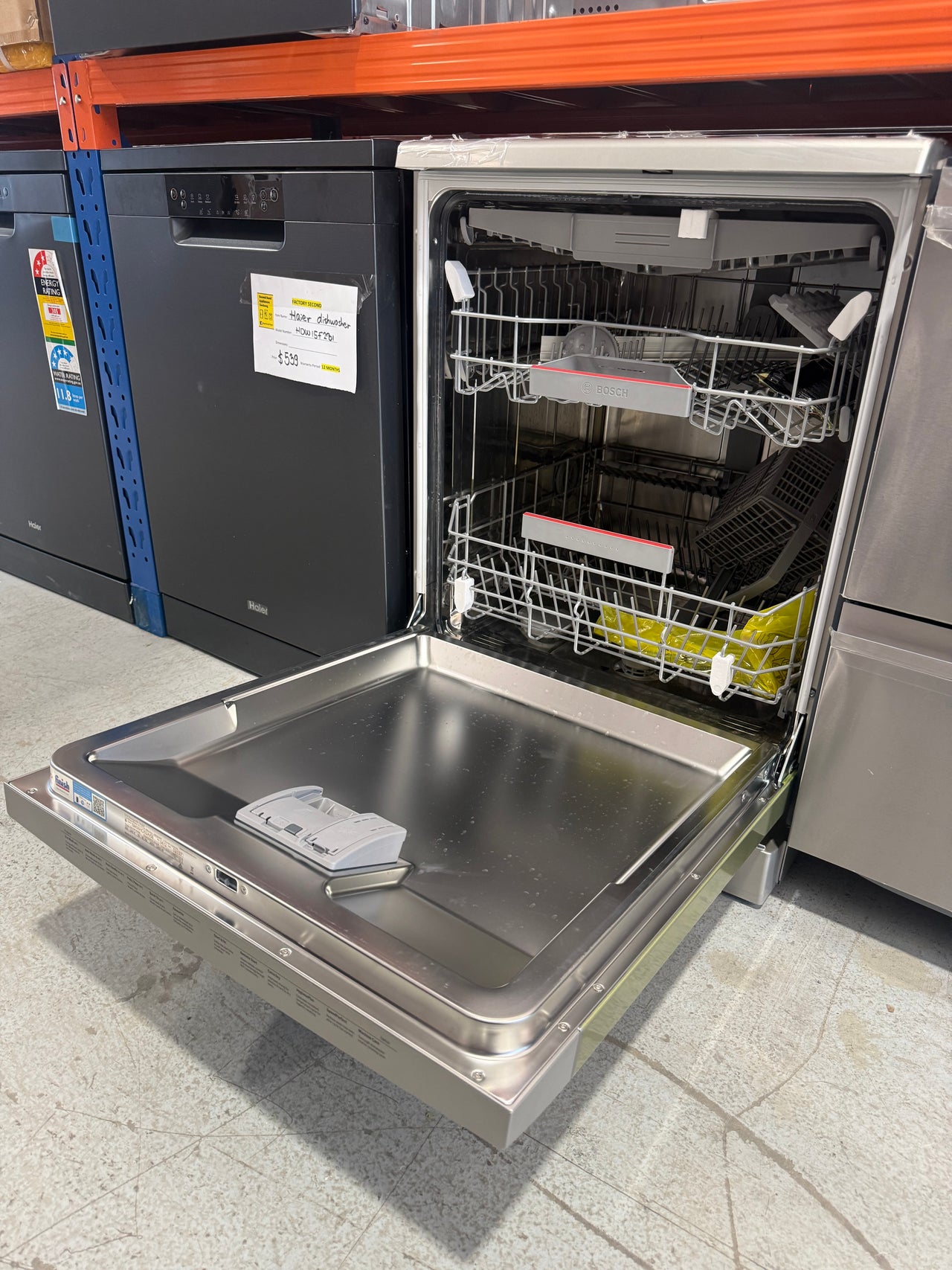 Transportation damaged Bosch Series 6 60cm Freestanding Dishwasher – SMS6HCI02A - Second Hand Appliances Geebung