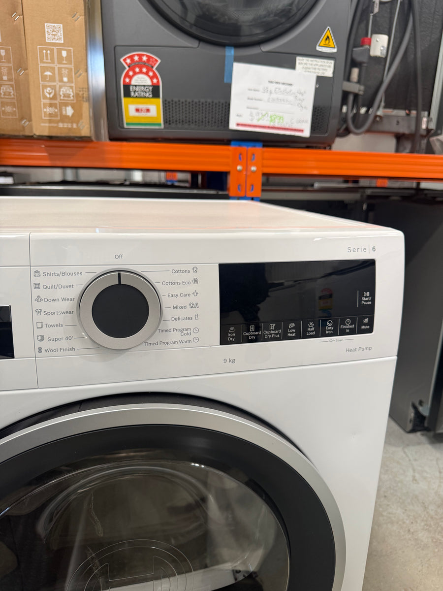 Transportation damaged Bosch Series 6 9kg Heat Pump Dryer – White WQG24200AU - Second Hand Appliances Geebung