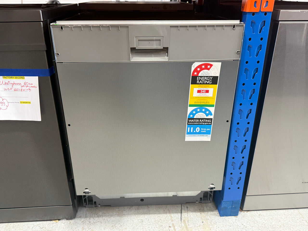 Transportation damaged Bosch Series 6 Fully Integrated Dishwasher  Model: SMV6HCX01A - Second Hand Appliances Geebung