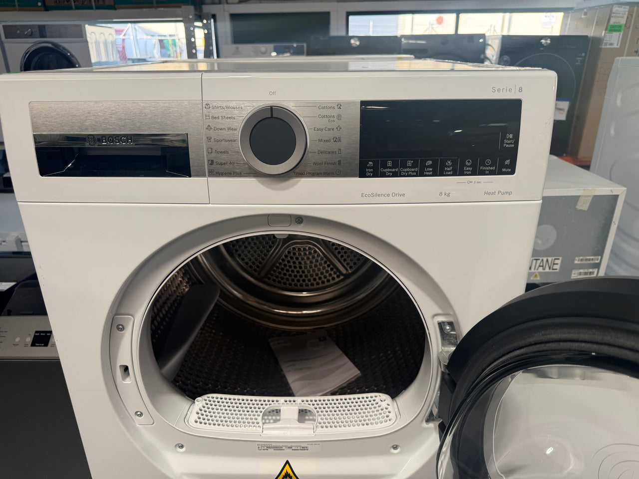 Transportation damaged Bosch Series 8 8kg Heat Pump Dryer WQG235D8AU - Second Hand Appliances Geebung