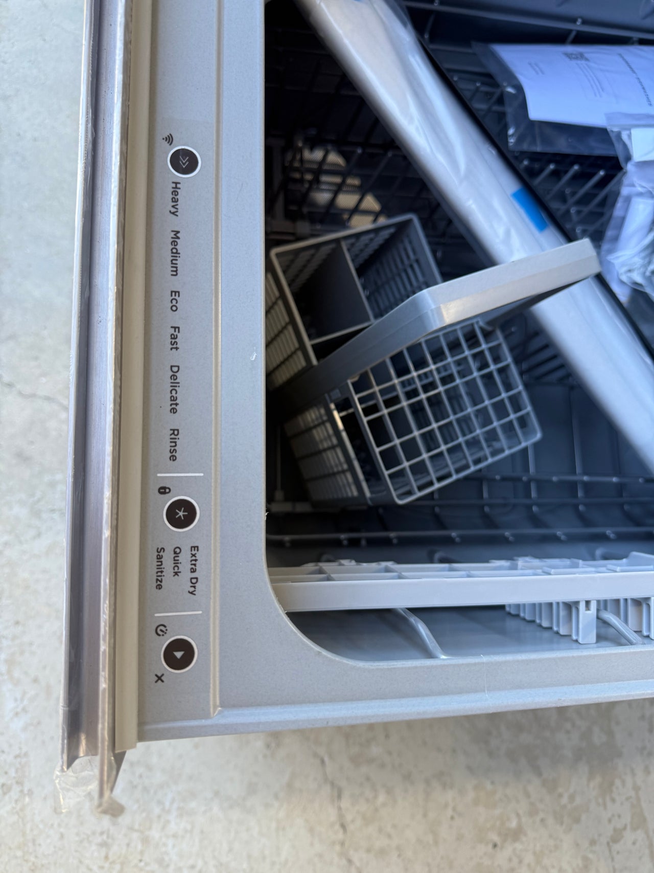 Transportation damaged Fisher & Paykel DD60ST4NX9 Series 9, Contemporary Tall Single DishDrawer™ Dishwasher - Second Hand Appliances Geebung