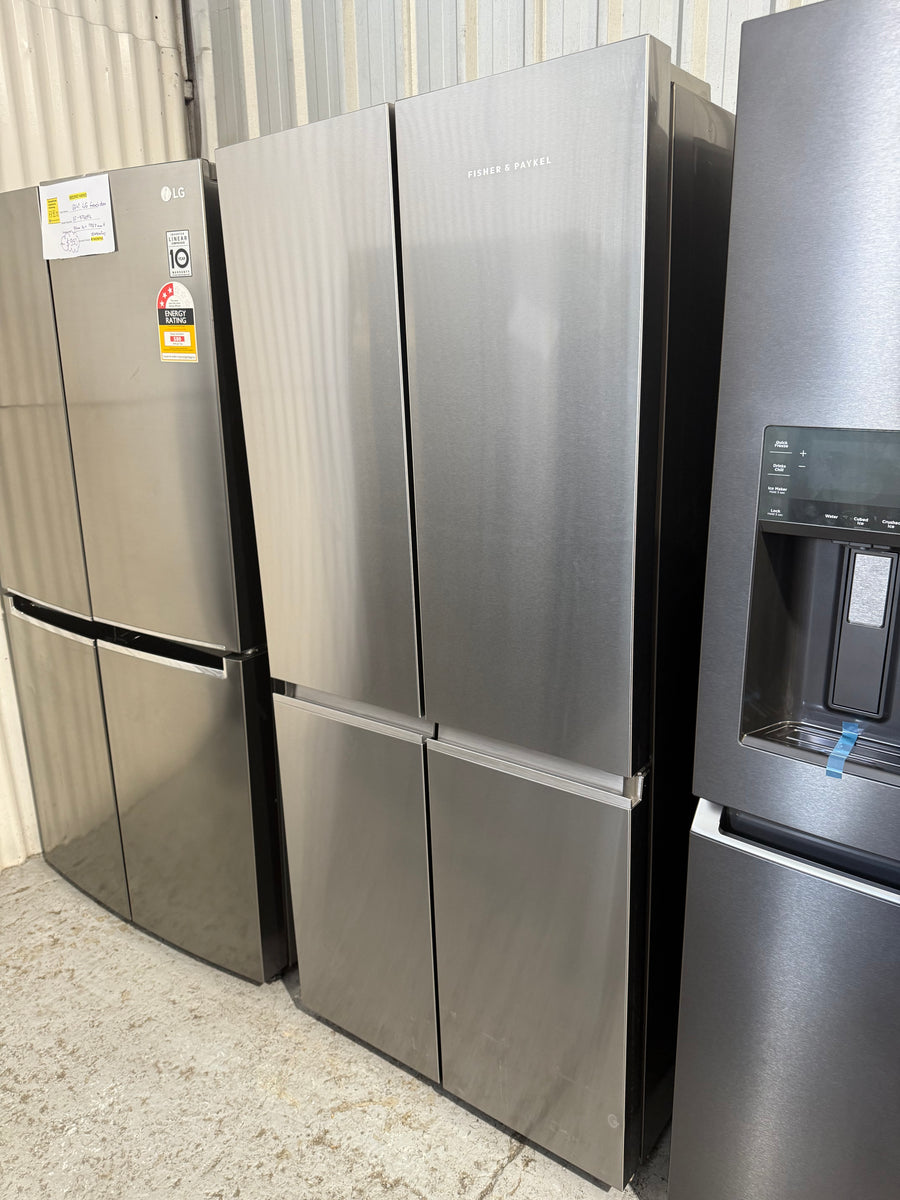 Transportation damaged Fisher & Paykel RF500QNX1 498L Quad Door Fridge - Second Hand Appliances Geebung
