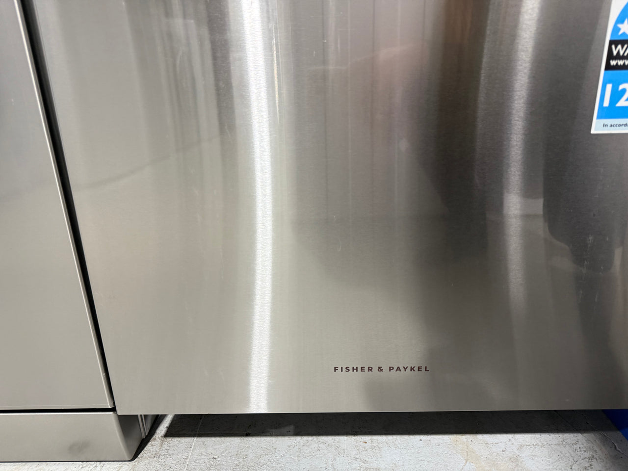 Transportation damaged Fisher & Paykel Series 5 DW60UN2X2 built-under dishwasher - Second Hand Appliances Geebung