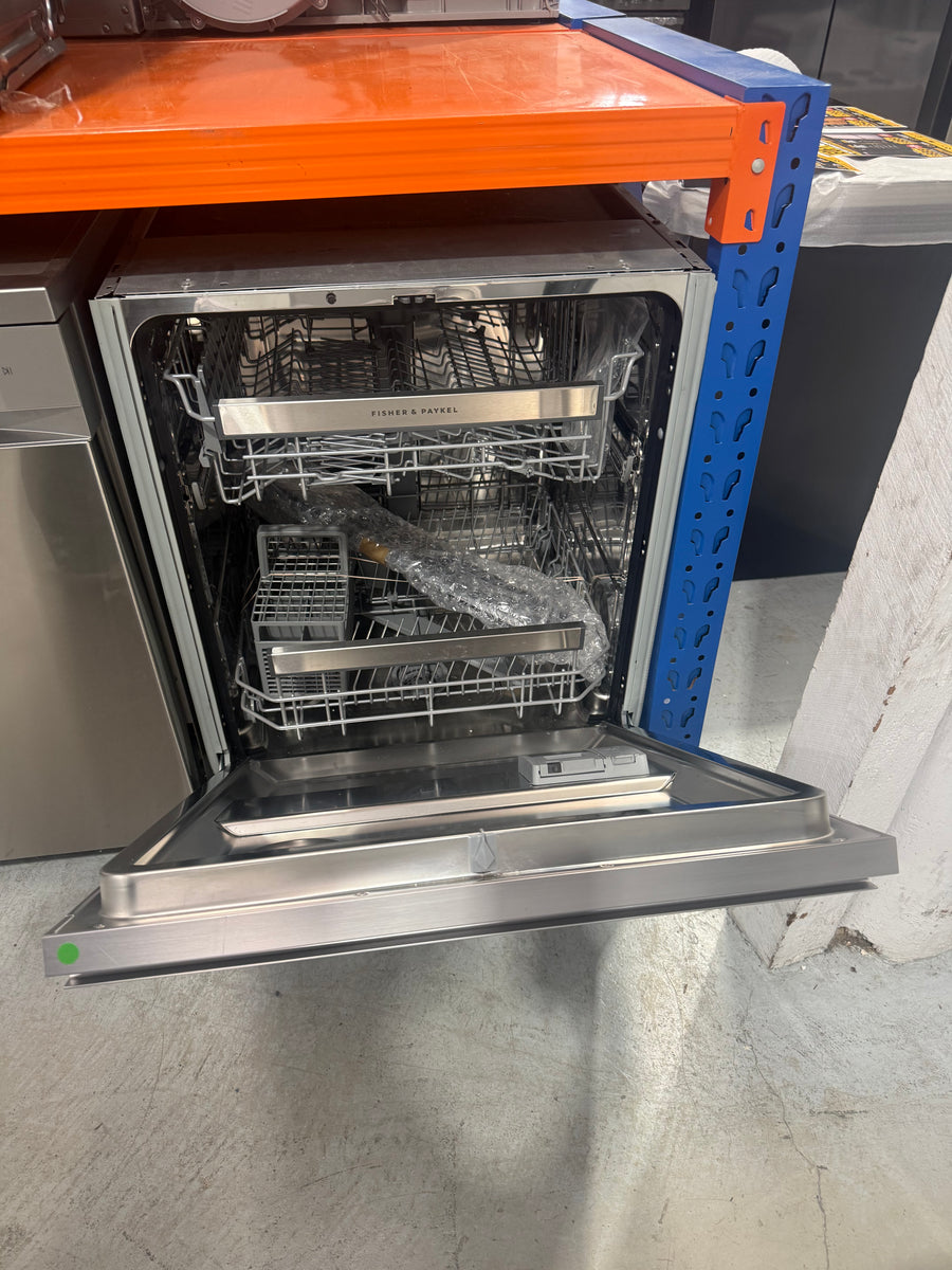 Transportation damaged Fisher & Paykel Series 5 DW60UN2X2 built-under dishwasher - Second Hand Appliances Geebung