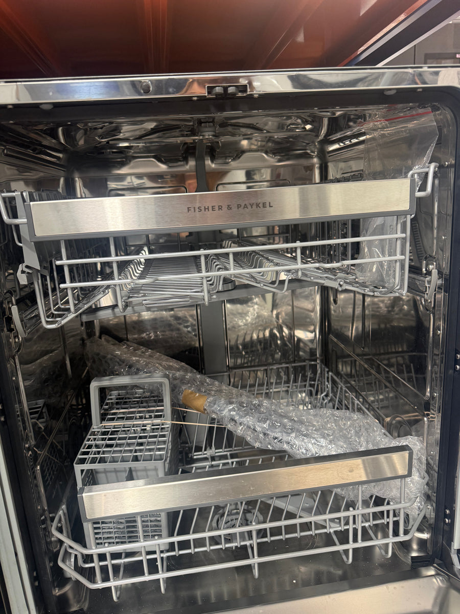 Transportation damaged Fisher & Paykel Series 5 DW60UN2X2 built-under dishwasher - Second Hand Appliances Geebung