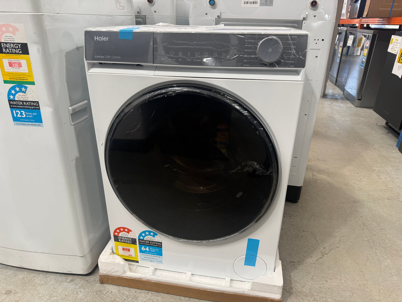 Transportation damaged Haier 7.5kg 300 Series Front Load Washing Machine – White  HWF75KW1 - Second Hand Appliances Geebung