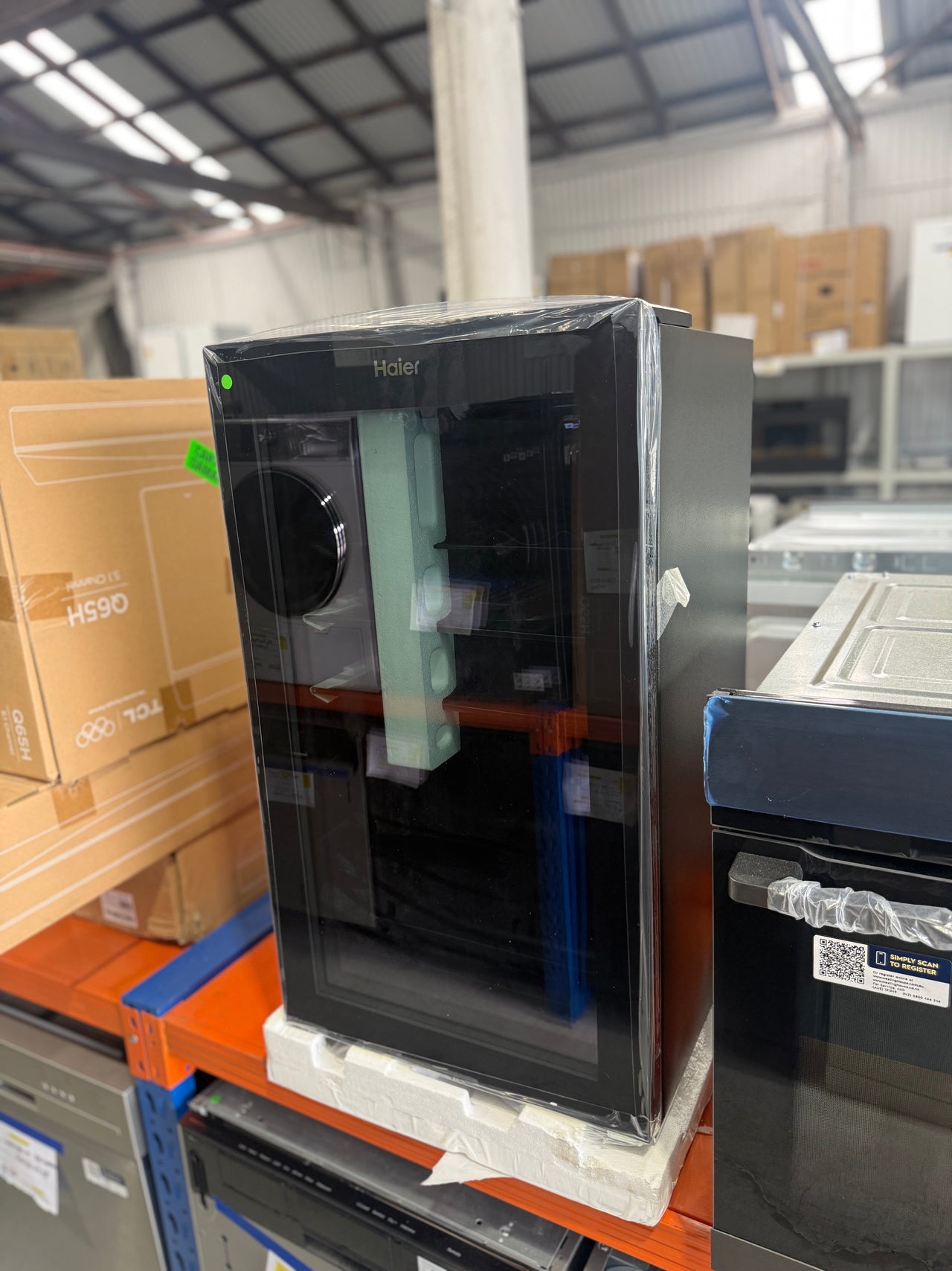 Transportation damaged Haier 87L Beverage Fridge HRF90UC - Second Hand Appliances Geebung