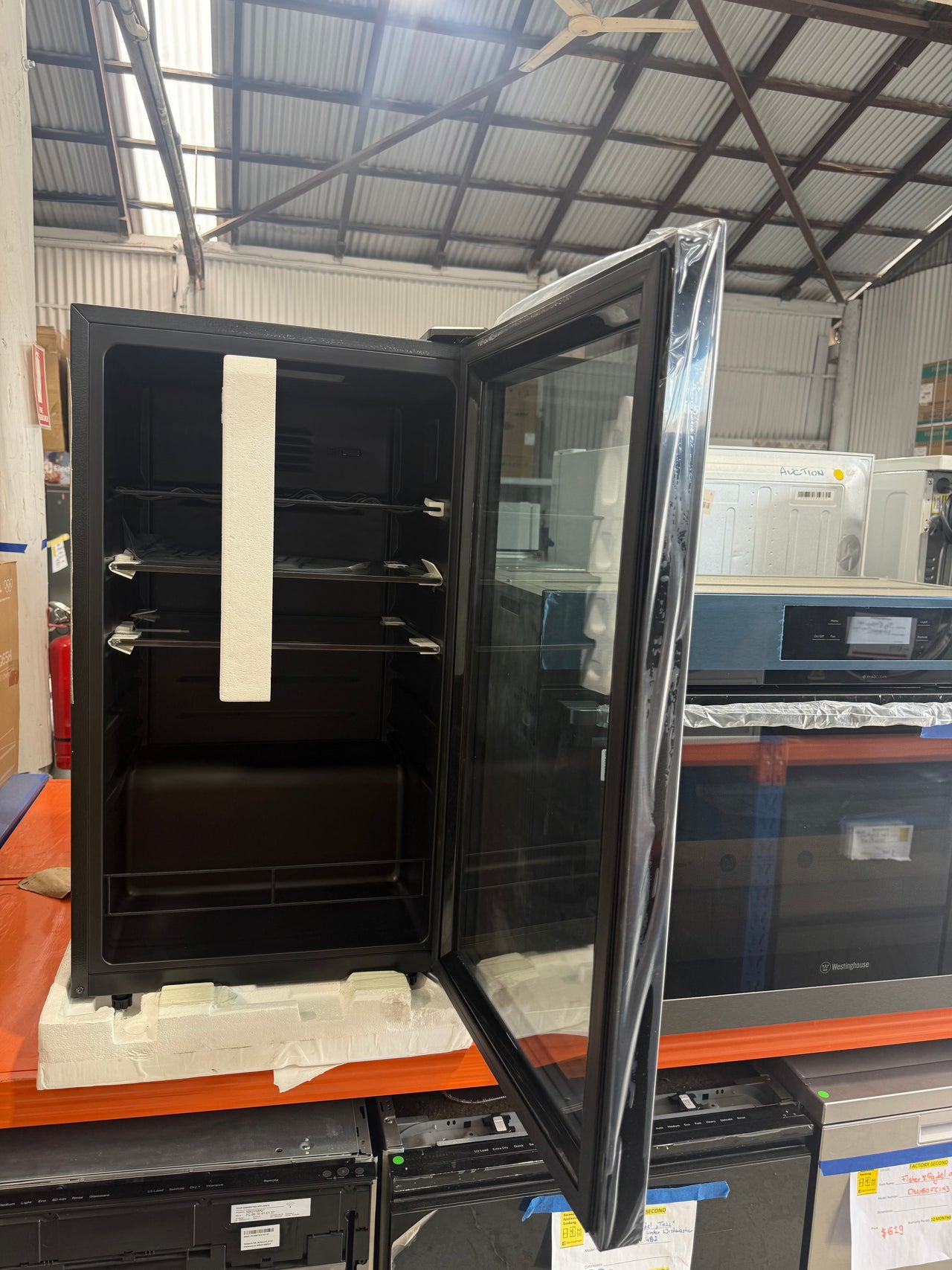 Transportation damaged Haier 87L Beverage Fridge HRF90UC - Second Hand Appliances Geebung