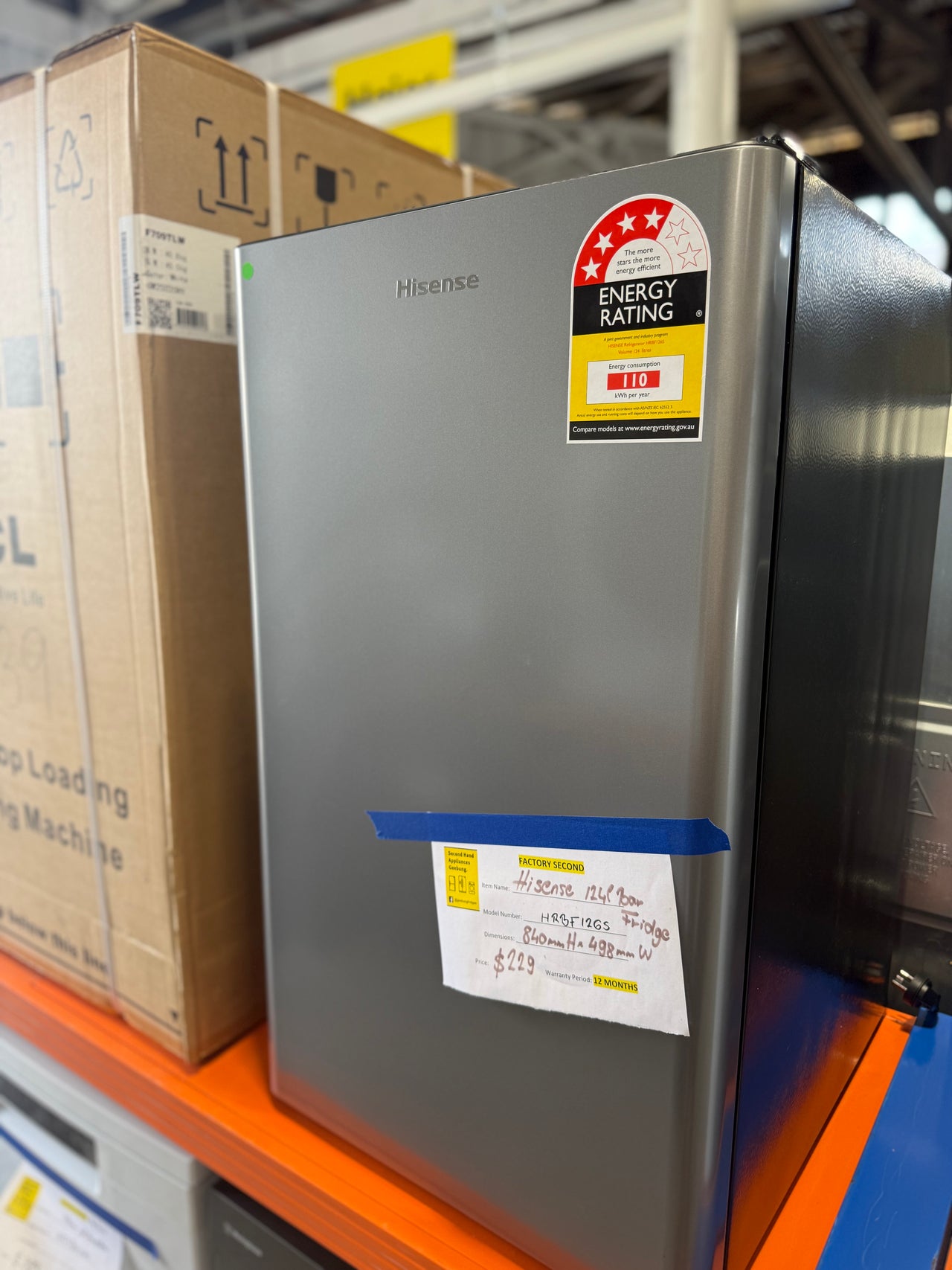 Transportation damaged Hisense 124l bar fridge HRBF126S - Second Hand Appliances Geebung