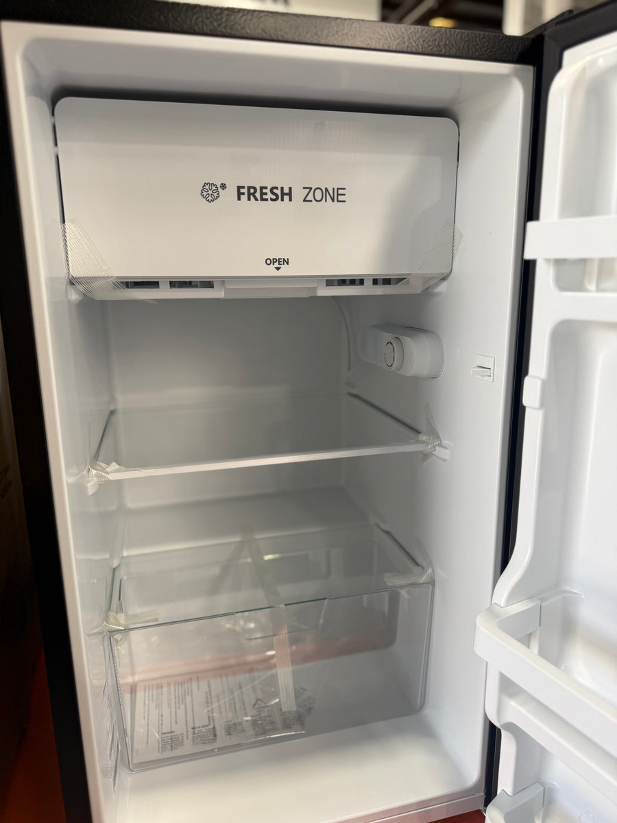 Transportation damaged Hisense 124l bar fridge HRBF126S - Second Hand Appliances Geebung