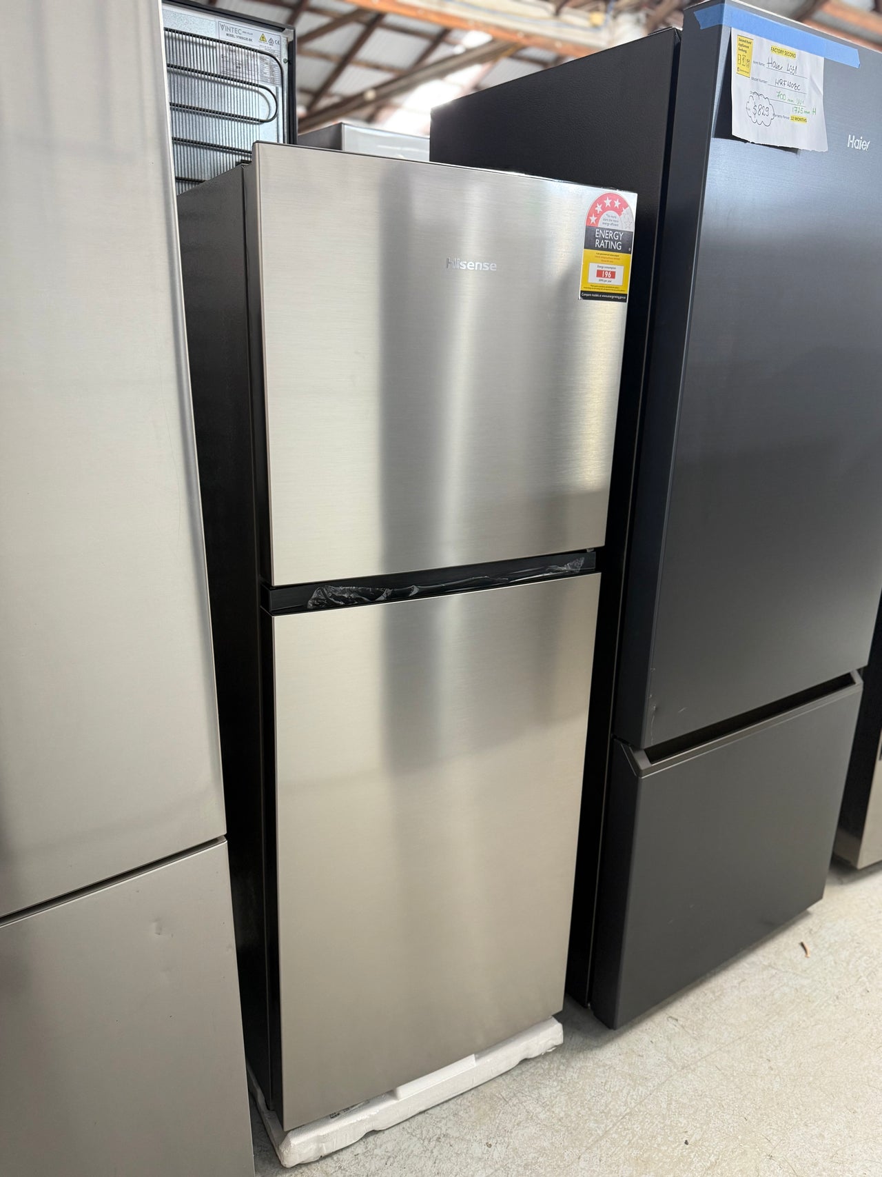 Transportation damaged Hisense 205L Top Mount Fridge – HRTF206S - Second Hand Appliances Geebung