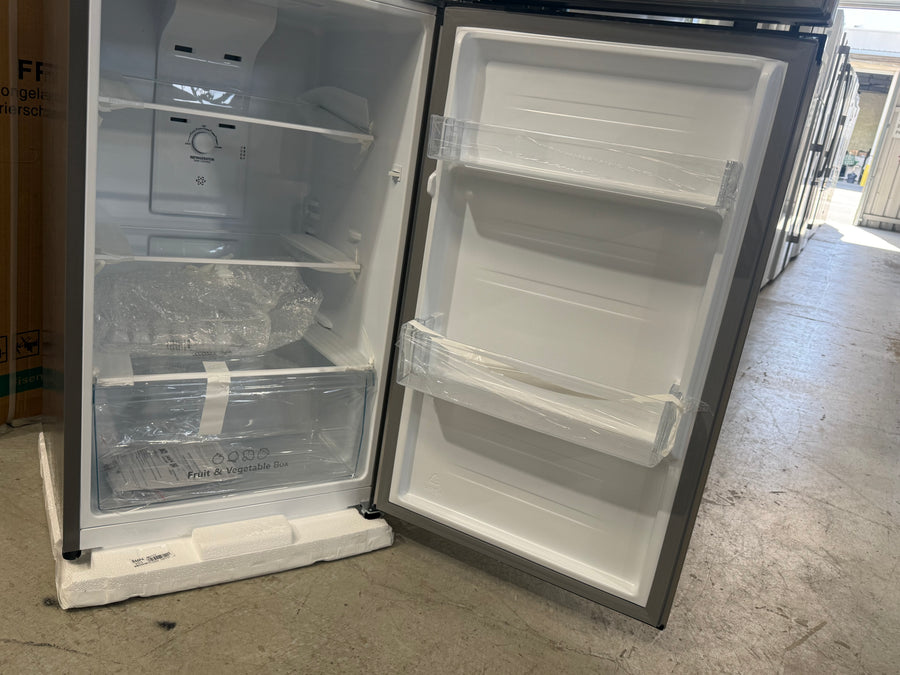 Transportation damaged Hisense 205L Top Mount Fridge – HRTF206S - Second Hand Appliances Geebung