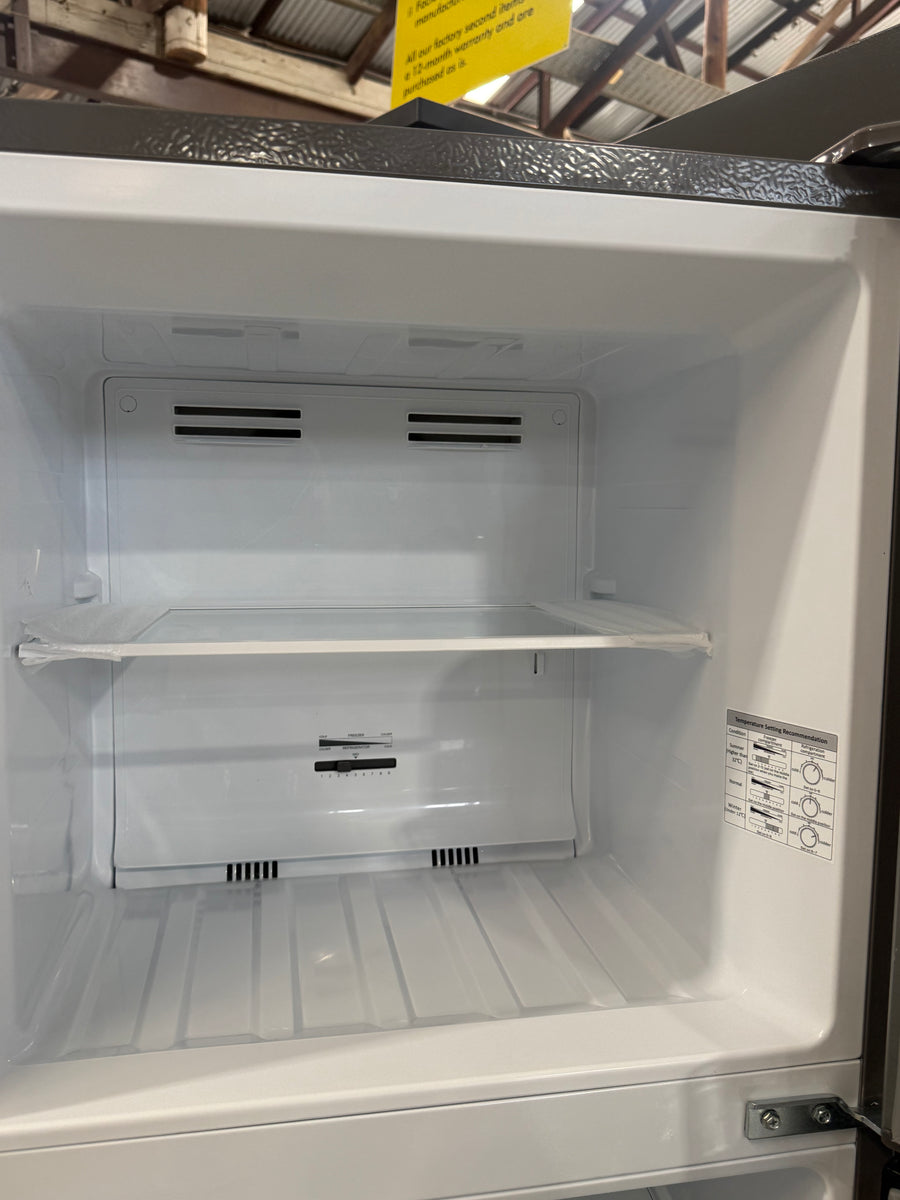Transportation damaged Hisense 205L Top Mount Fridge – HRTF206S - Second Hand Appliances Geebung