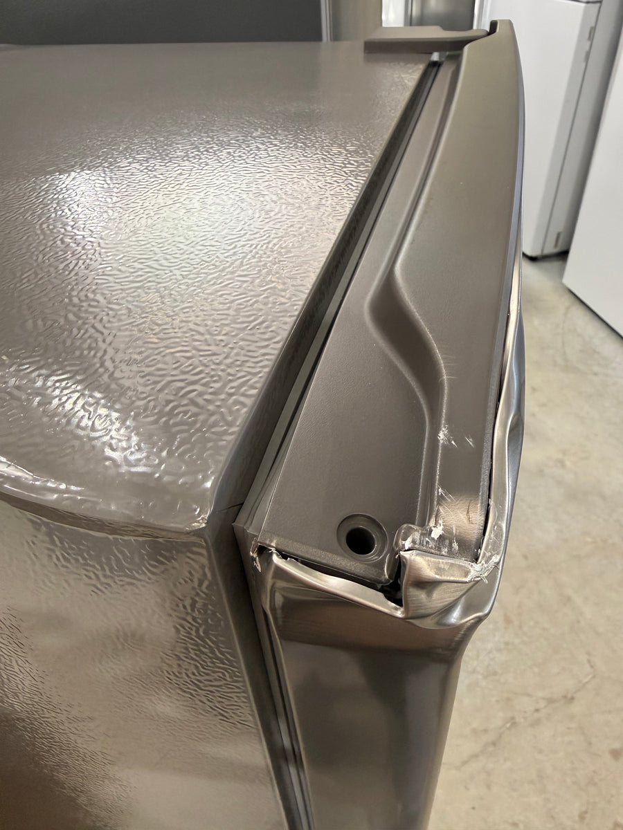 Transportation damaged Hisense 205L Top Mount Fridge – HRTF206S - Second Hand Appliances Geebung