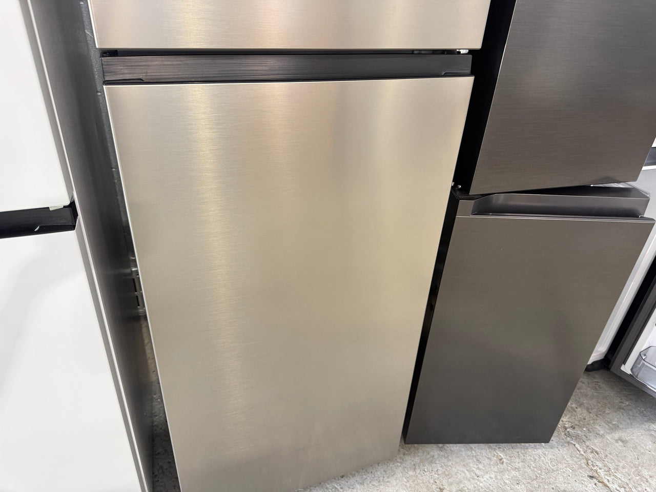Buy Transportation damaged Hisense 326 L Top Mount Refrigerator HRTF325S (Silver) |  | [product_variant] | Second Hand Appliances Geebung Brisbane