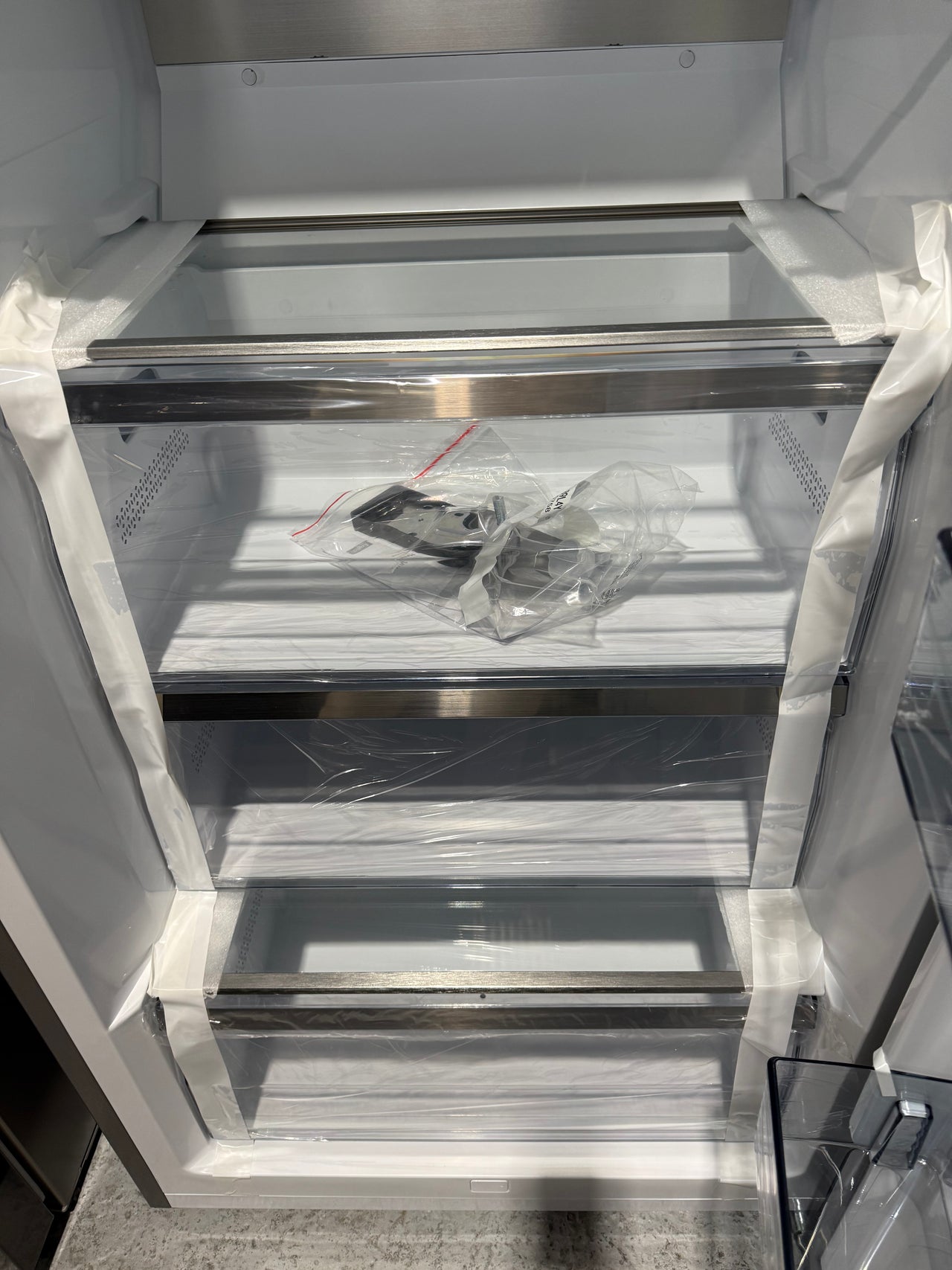 Transportation damaged Hisense 384L Vertical Hybrid Freezer Model: HRVF384S - Second Hand Appliances Geebung