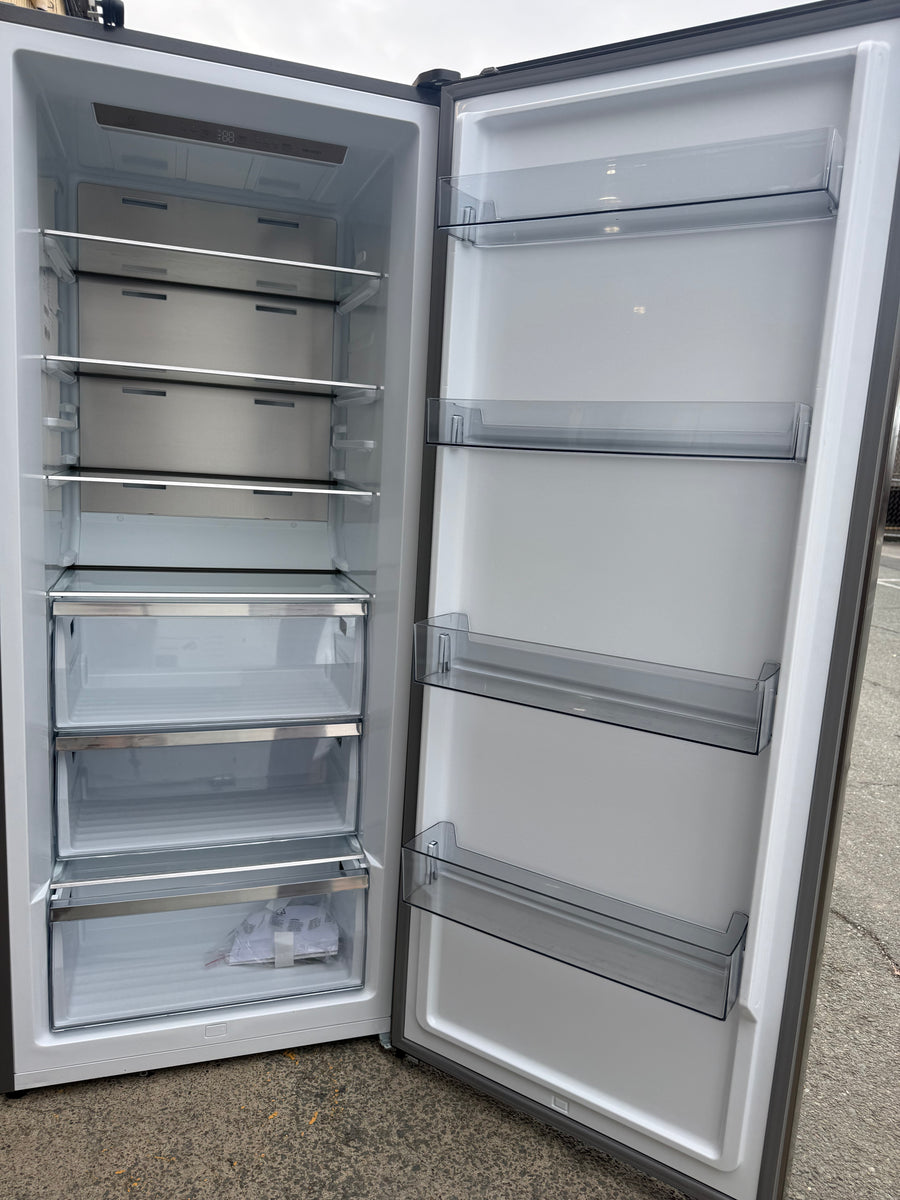 Transportation damaged Hisense 384L Vertical Hybrid Freezer Model: HRVF384S - Second Hand Appliances Geebung