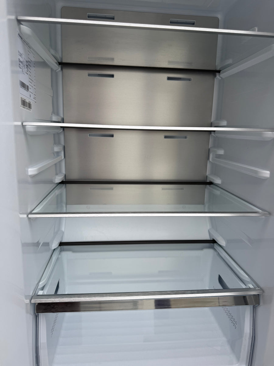 Transportation damaged Hisense 384L Vertical Hybrid Freezer Model: HRVF384S - Second Hand Appliances Geebung