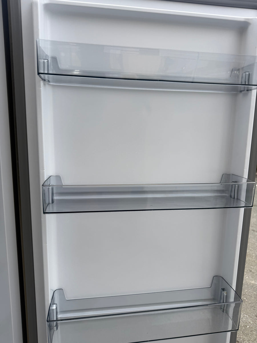 Transportation damaged Hisense 384L Vertical Hybrid Freezer Model: HRVF384S - Second Hand Appliances Geebung