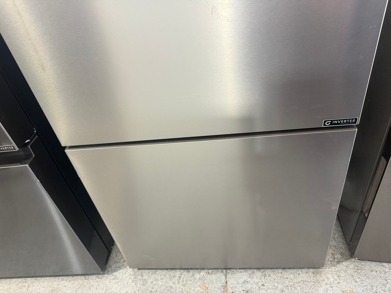 Transportation damaged Hisense 503L PureFlat Bottom Mount Refrigerator – HRBM503S - Second Hand Appliances Geebung