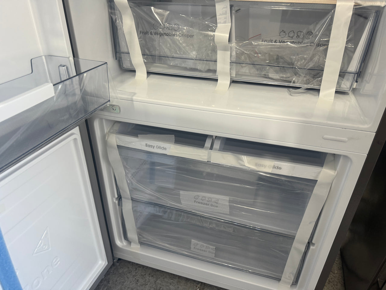 Transportation damaged Hisense 503L PureFlat Bottom Mount Refrigerator – HRBM503S - Second Hand Appliances Geebung