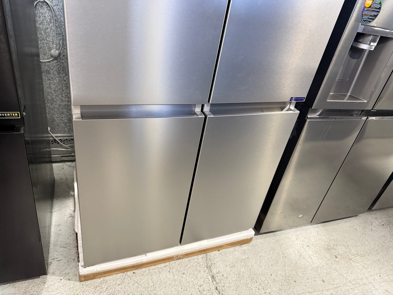 Transportation damaged Hisense 609L French Door Refrigerator Model: HRCD610TS - Second Hand Appliances Geebung