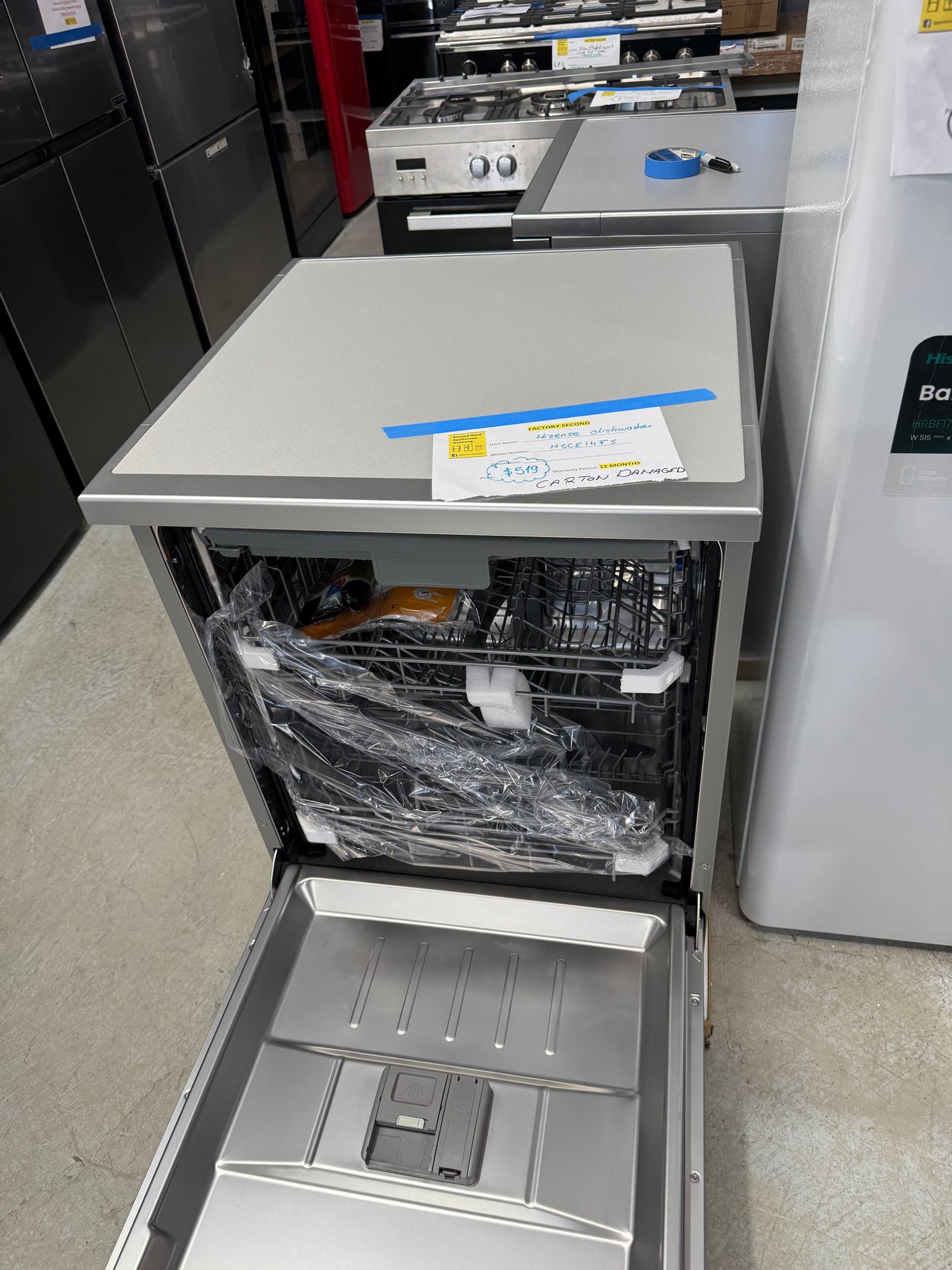 Transportation damaged Hisense 60cm Freestanding Dishwasher Model:HSCE14FS - Second Hand Appliances Geebung