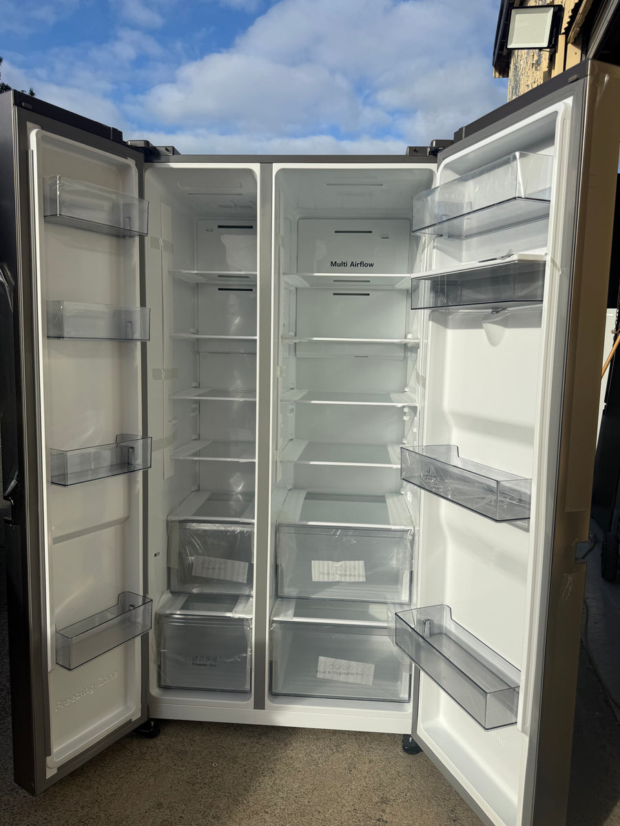 Transportation damaged Hisense 649L Side by Side Refrigerator with Water Dispenser – Stainless Steel Model: HRSBS649SW - Second Hand Appliances Geebung