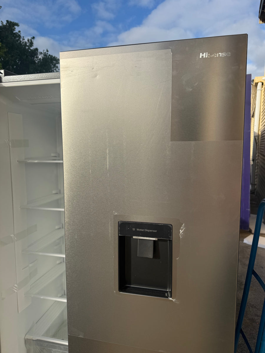 Transportation damaged Hisense 649L Side by Side Refrigerator with Water Dispenser – Stainless Steel Model: HRSBS649SW - Second Hand Appliances Geebung