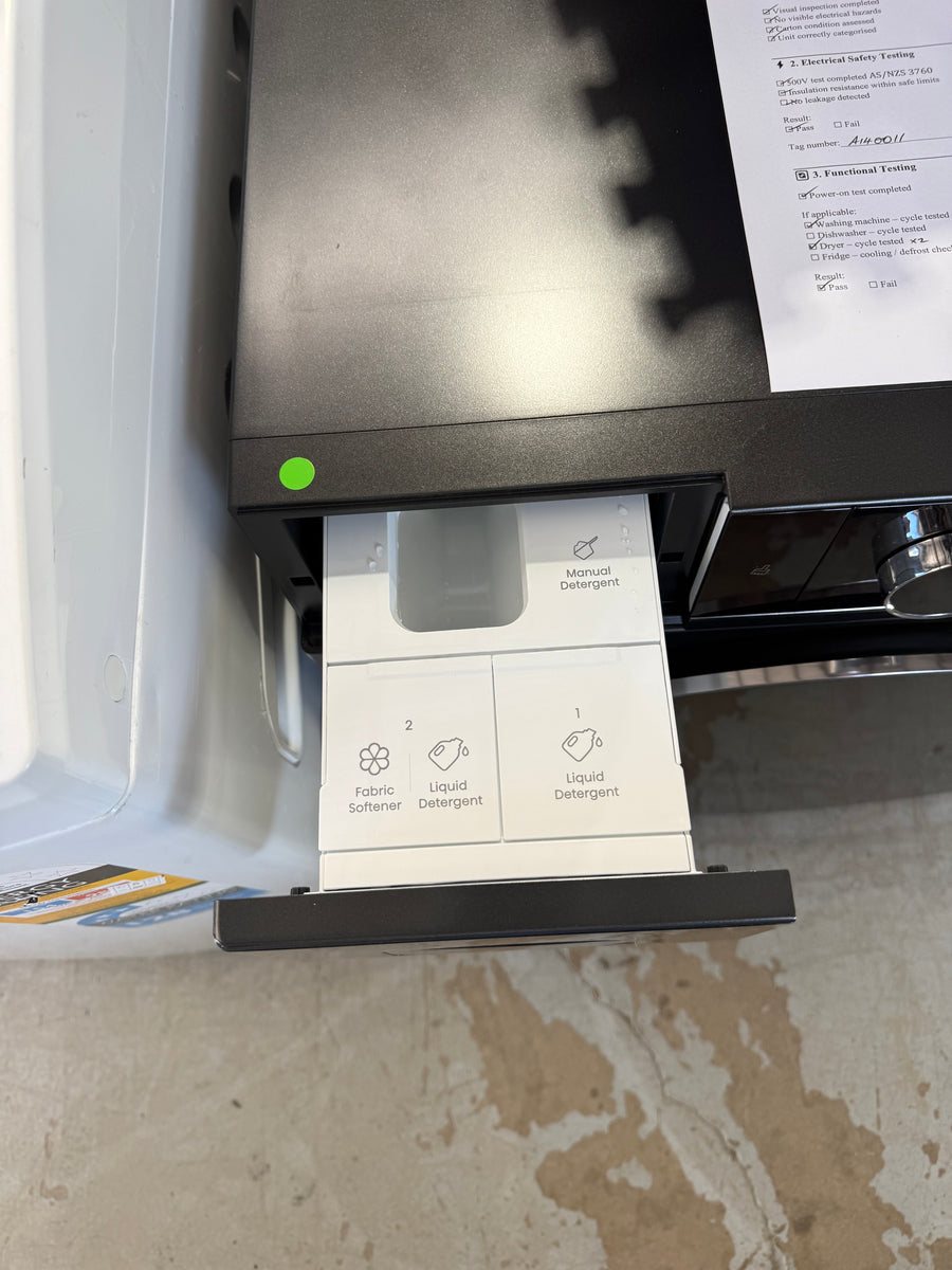 Transportation damaged Hisense HCF8I1215HB Series 8i Washer & Heat Pump Dryer Combo - Second Hand Appliances Geebung