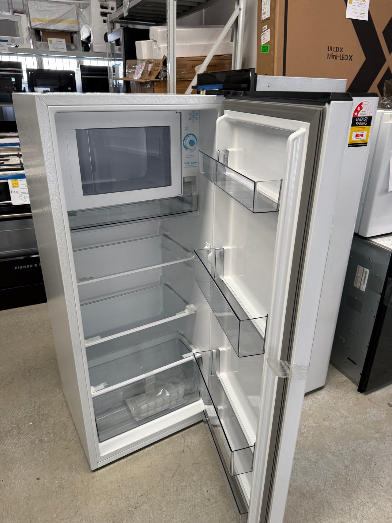 Transportation damaged Hisense HRBF179 179L single-door bar fridge - Second Hand Appliances Geebung