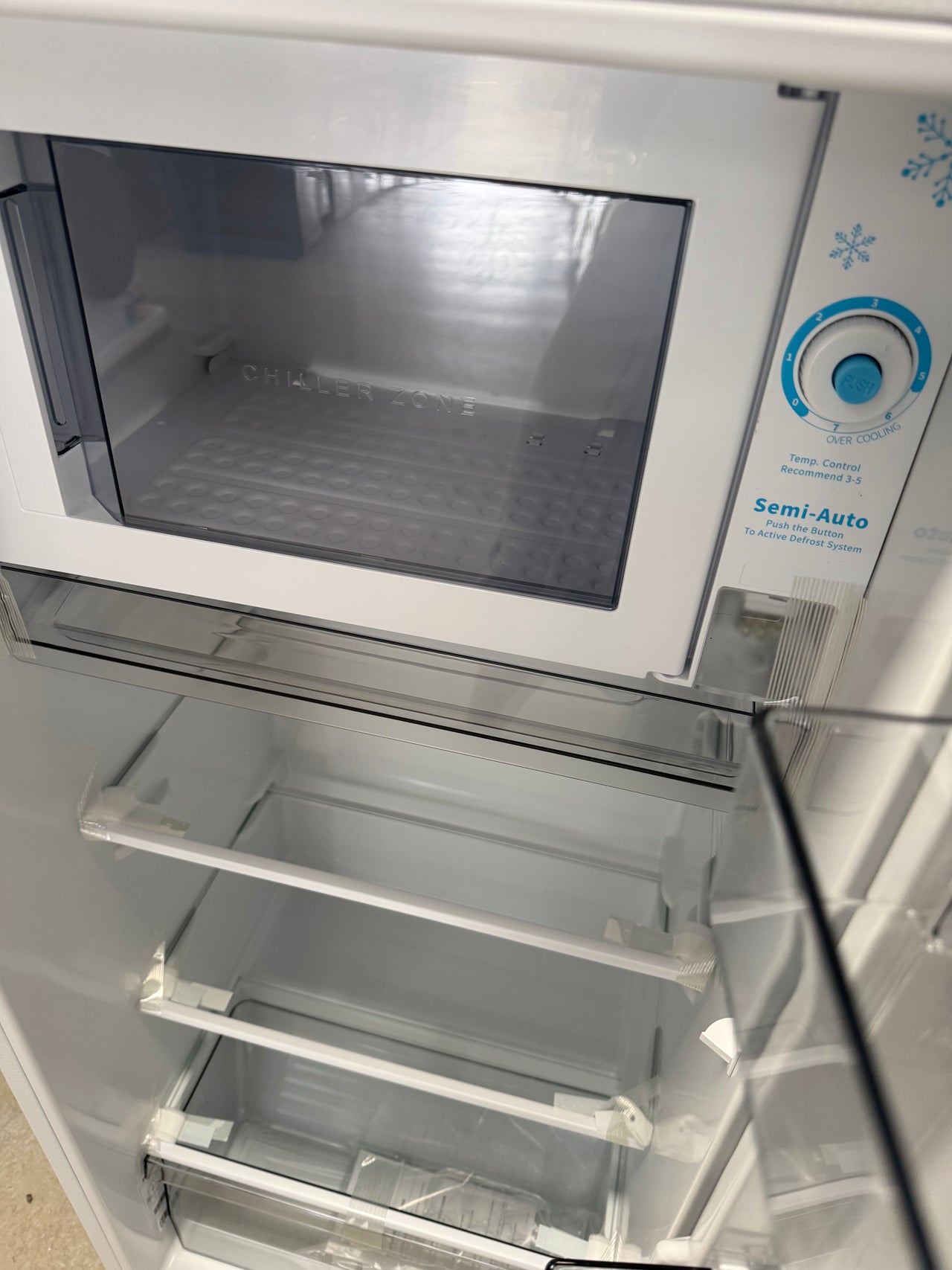 Transportation damaged Hisense HRBF179 179L single-door bar fridge - Second Hand Appliances Geebung