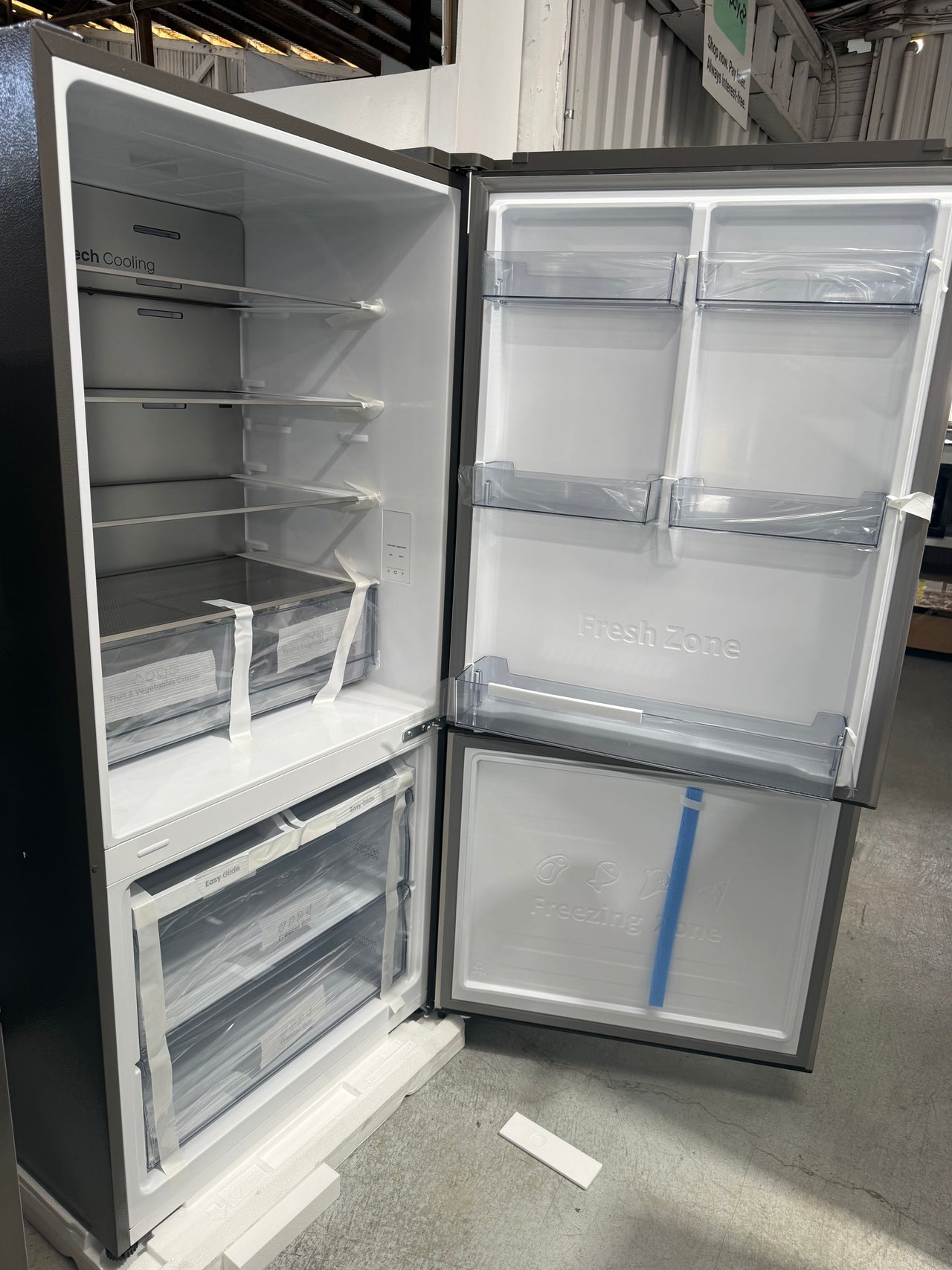 Transportation damaged Hisense HRBM503S 503L Bottom-Mount Refrigerator – Stylish Design & Efficient Cooling - Second Hand Appliances Geebung