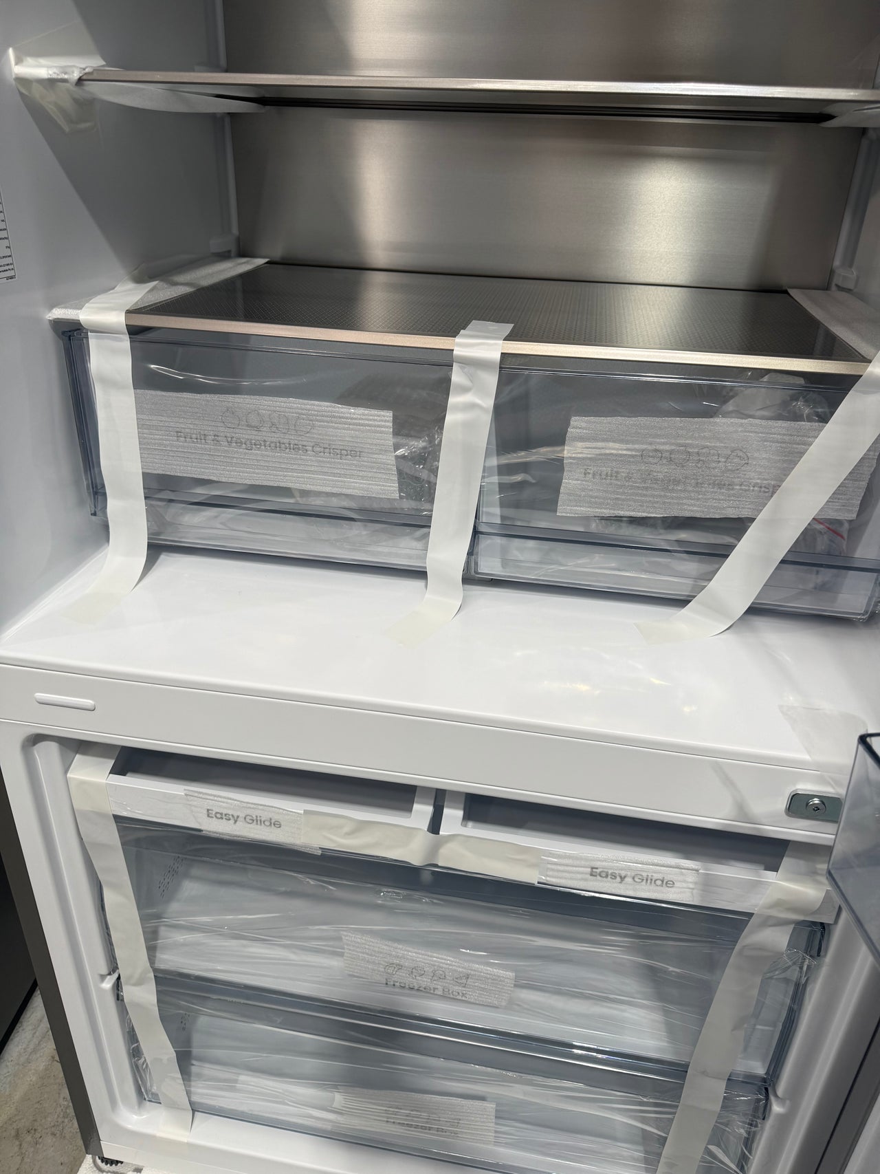 Transportation damaged Hisense HRBM503S 503L Bottom-Mount Refrigerator – Stylish Design & Efficient Cooling - Second Hand Appliances Geebung