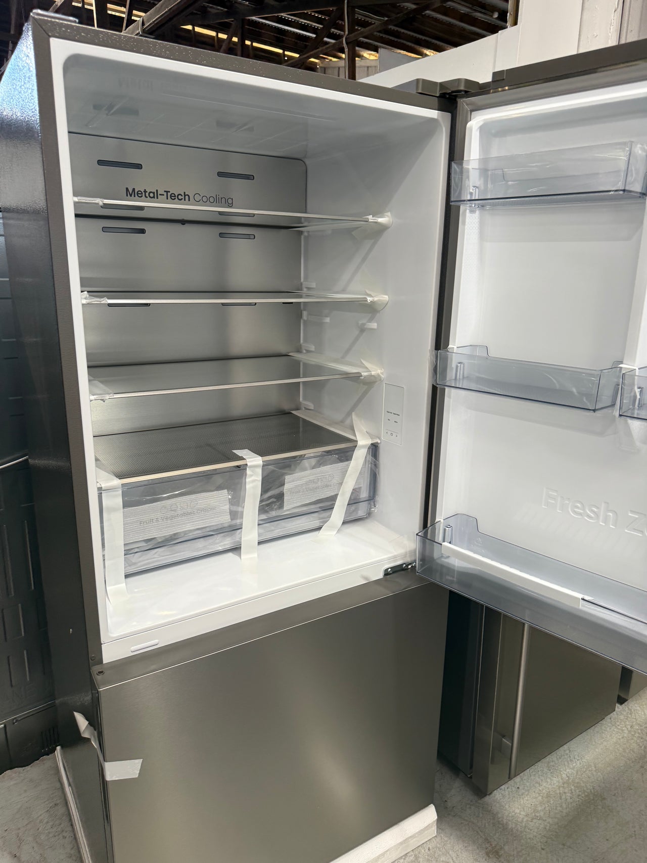 Transportation damaged Hisense HRBM503S 503L Bottom-Mount Refrigerator – Stylish Design & Efficient Cooling - Second Hand Appliances Geebung